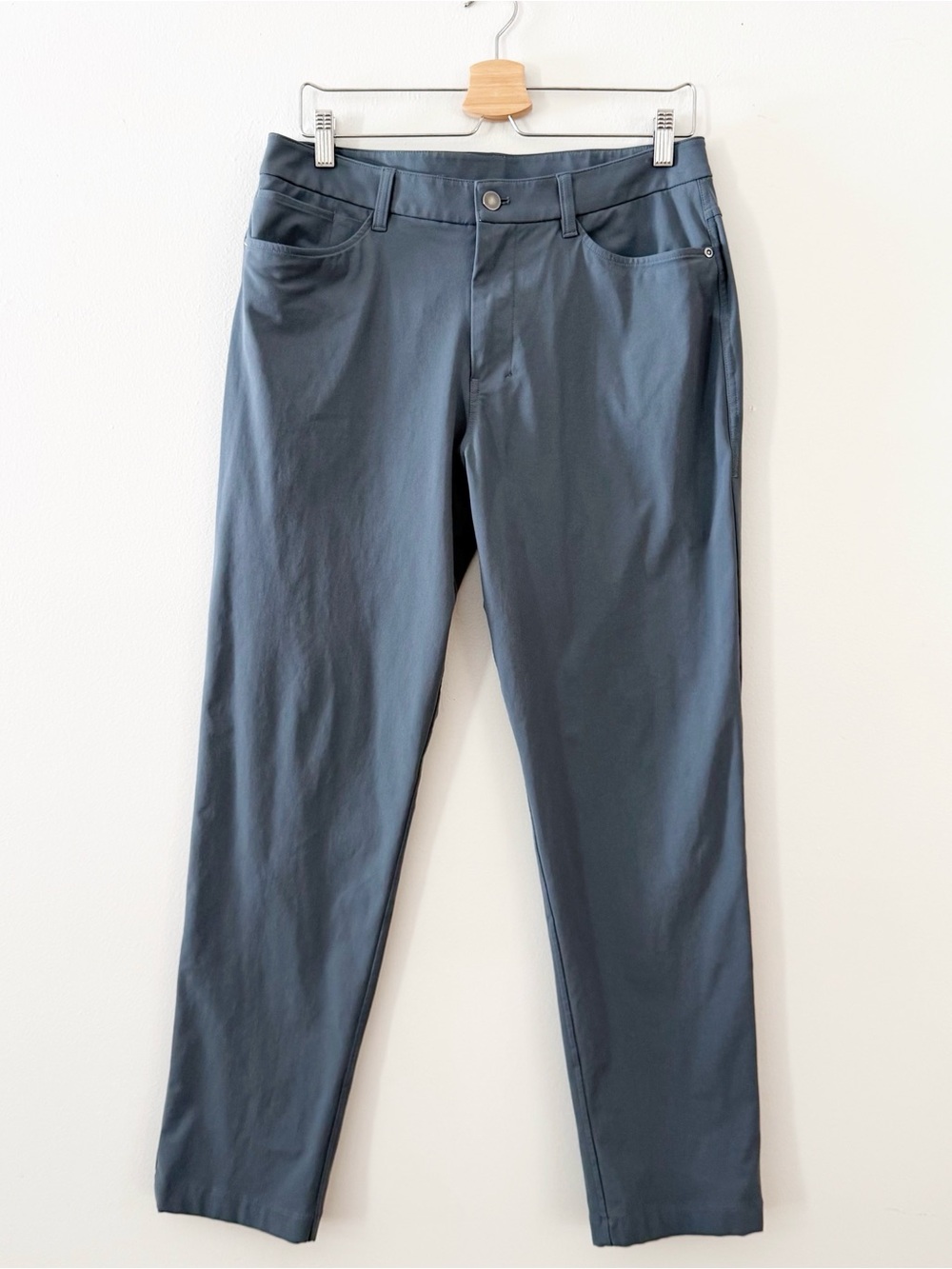 Lululemon ABC Pants Mens 32  Gray Performance Stretch.